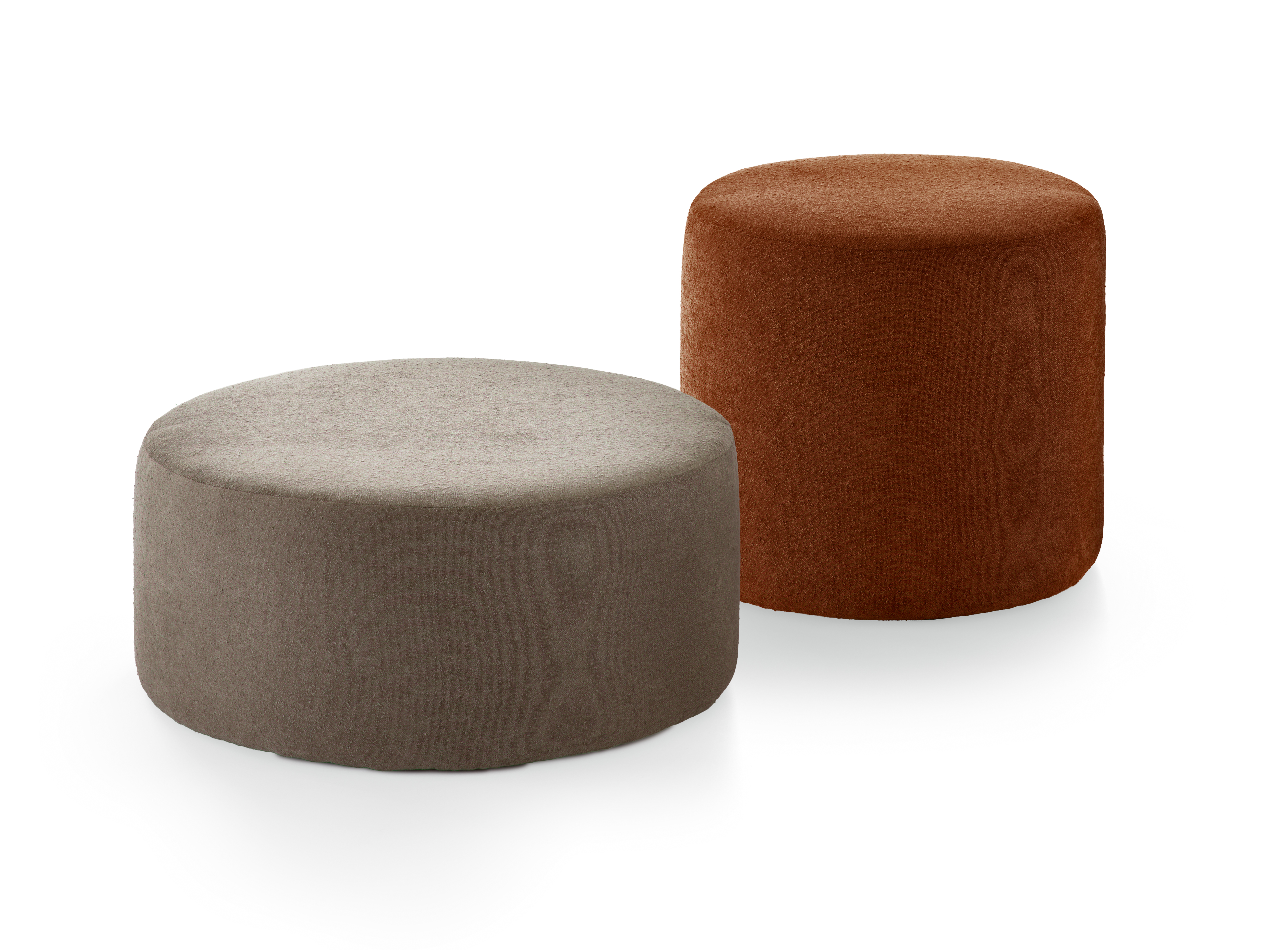 Pouf Melory in versione bassa color marrone e alta color rosso mattone
