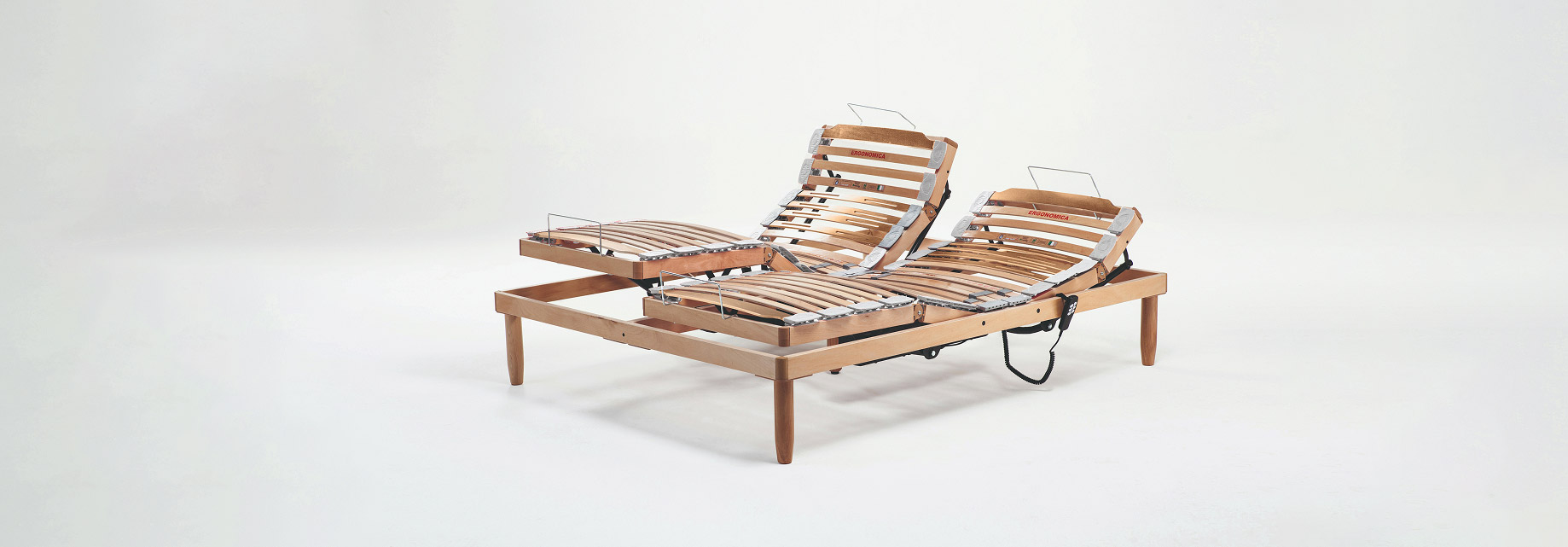 Rete Daphne Elettrica su sfondo grigio